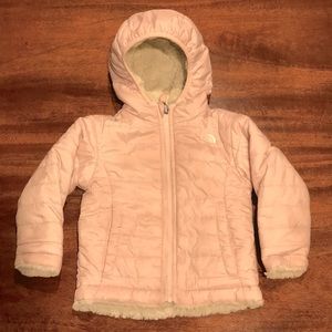 The North Face Girls Reversible Fur Lined Pink Zip-Up Puffer Coat Size 2T